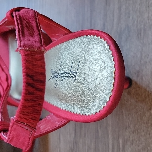 Jacqueline Ferrar Red Satin Heels 👠Size 9 - Picture 7 of 8